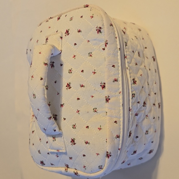 Wild Fable Makeup Pouch - Picture 2 of 7